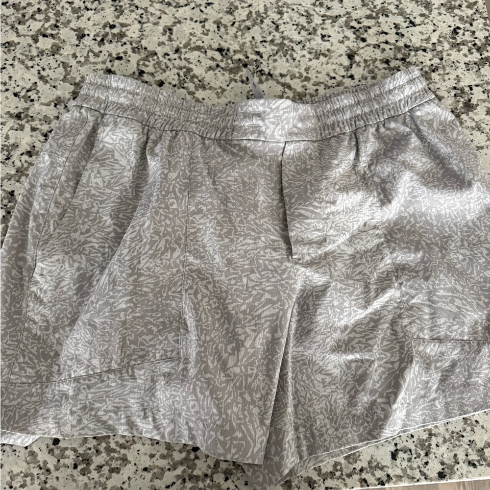 Lululemon 5” Bowline Stretch Shorts